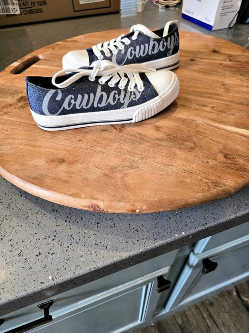 FOCO Dallas Cowboys Women's Glitter Low Top Canvas Shoes